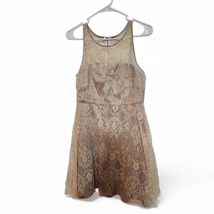 Forever 21 Lace Sleeveless Dress